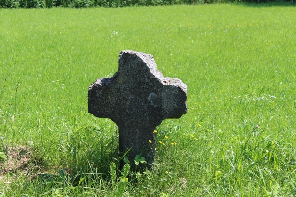 Assesse - Croix 2 chaussée de Marche Compressée ©OTA.JPG