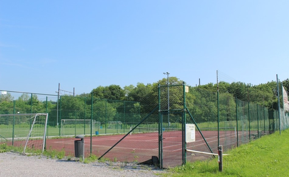 Assesse - Terrain de tennis communal  ©OTA.JPG