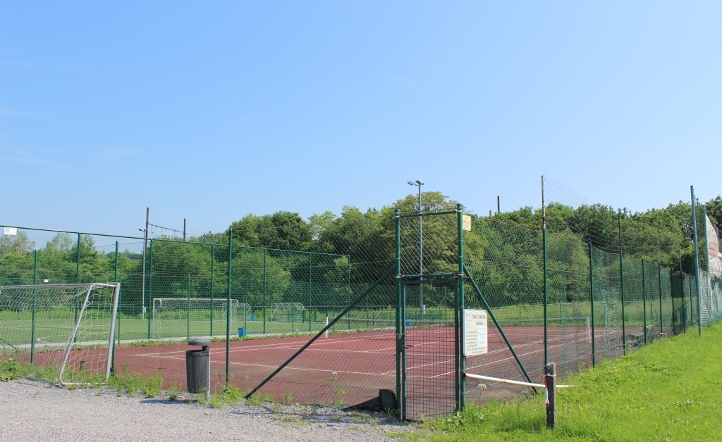 Assesse - Terrain de tennis communal  ©OTA.JPG