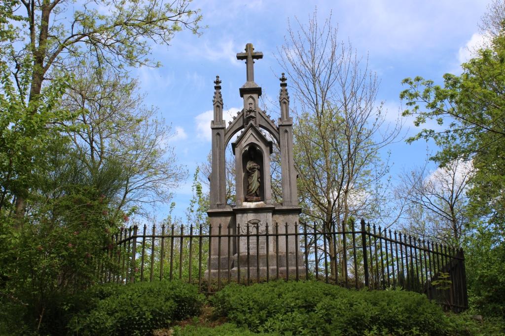 Maillen - Arche - Vierge noire compressée  ©OTA.JPG